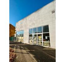 Gewerbehalle ca. 395 m² mit Büro – hohe Decken & großes Tor - Gommern