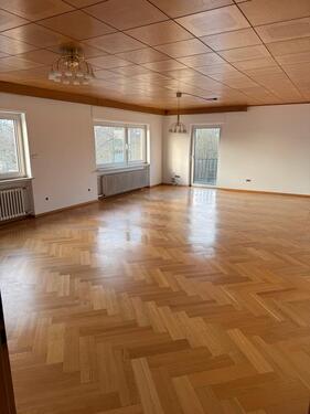 Foto - Helle 4,5 Zimmer Wohnung im Lollarer Ortskern