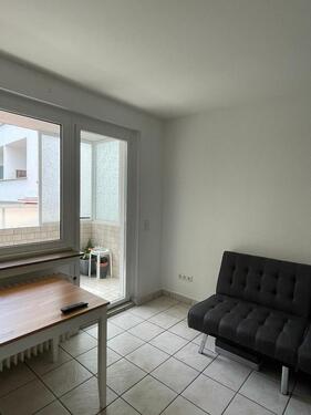 Foto - Geräumige 1-Zi.-Single-Wohnung mit Balkon, Nähe Stadtmitte