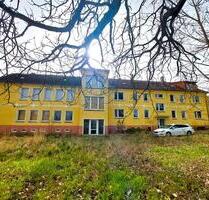 Wohnensemble mit Ausbaupotenzial bei Neubrandenburg - Rosenow