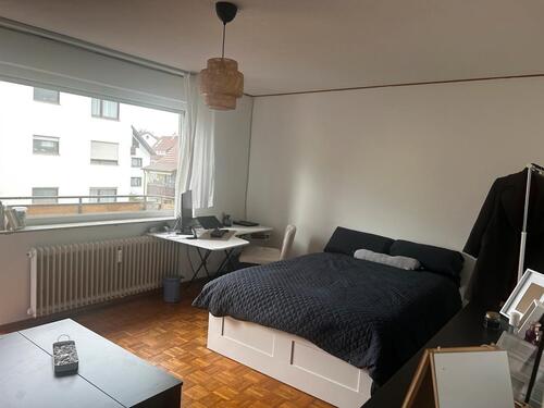 Foto - Helles Zimmer mit Balkon in 4er WG