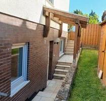 2 ZKB mit sep. Gartenstreifen, ruhige Lage in Monsheim – von priv
