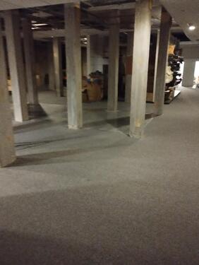 Foto - Gewerbefläche zu vermieten - 3,00 EUR Kaltmiete, ca.  3,00 m²