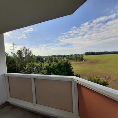 Foto - Südbalkon mit Blick ins Weite - 390,00 EUR Kaltmiete,