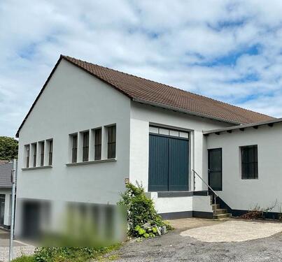 Foto - Große Halle mit viel Tageslicht als Werkstatt oder Lager in Zentrumsnähe von Mettmann