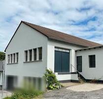 Große Halle mit viel Tageslicht als Werkstatt oder Lager in Zentrumsnähe von Mettmann