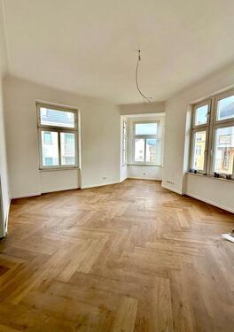 Foto - Sanierte Altbauwohnung mit Balkon - Erstbezug nach Sanierung