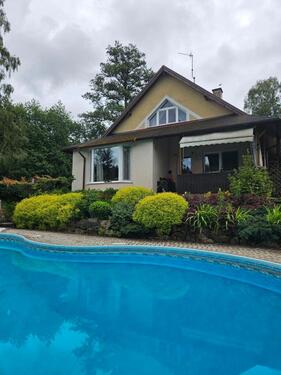 Foto - Haus 140 m² mit 5000 m² Grundstück, Pool, Garage – 12 km Karlsbad