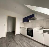Frisch renovierte 4-Zimmer-Wohnung im Zentrum von Falkenstein - Falkenstein/Vogtland