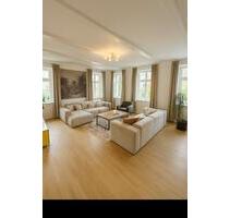 Exklusive 5,5 Zimmer Ferienwohnung in historischem Altbau** - Homburg