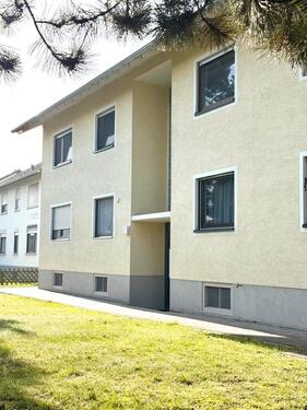 Foto - Modernisierte 3-Zimmer-Wohnung mit Balkon,Garage und Stellplatz