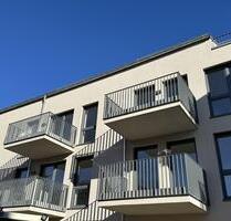 Erstbezug: Moderne energieeffiziente 2-Zimmer-Wohnung mit Balkon + Stellplatz mit E-Ladesäule - Laatzen