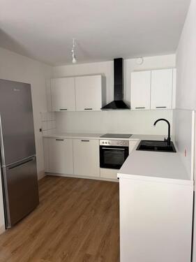 Foto - Erstbezug nach Sanierung: 2-Zi-Wohnung mit Terrasse & EBK