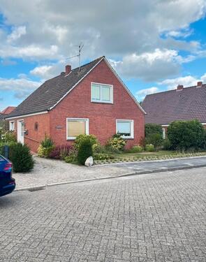 Foto - Sanierungsbedürftiges Einfamilienhaus in zentraler Lage von Bunde