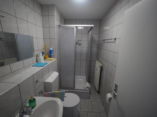 Foto - ZENTRALE EINZIMMERWOHNUNG MIT STELLPLATZ UND EINBAUKÜCHE