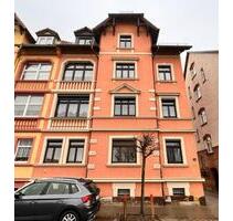 Lichtdurchflutete 4-Zimmer-Wohnung mit sonniger Loggia - Gotha