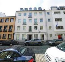Düsseldorf-Carlstadt - Möblierte 2-Zimmer-Wohnung mit Aufzug und Balkon