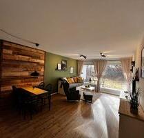 1,5-Zi. Wohnung mit Terrasse, Pool, Sauna & TG | Waldrandlage - Unterkirnach