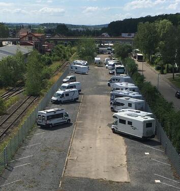 Foto - Abstellplatz für Wohnmobile, Wohnwagen etc.
