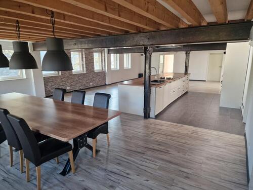 Foto - 4 Zimmer Wohnung - 1.350,00&nbsp;EUR Kaltmiete, ca.&nbsp; 200,00&nbsp;m&sup2;