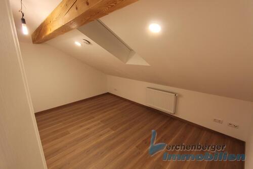 Foto - Dachgeschoßwohnung in Osterhofen zur Miete