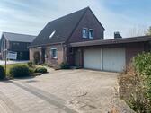 Foto - Einfamilienhaus mit zwei Wohnungen