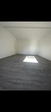 Foto - Wohnung DG - 1.500,00&nbsp;EUR Kaltmiete, ca.&nbsp; 117,00&nbsp;m&sup2;