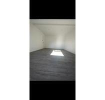 Wohnung DG - 1.500,00&nbsp;EUR Kaltmiete, ca.&nbsp; 117,00&nbsp;m&sup2; in Breisach am Rhein (PLZ: 79206)