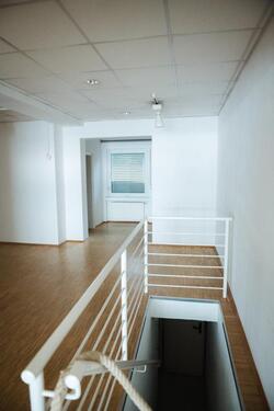 Foto - Zentral gelegen: Moderne Gewerbeeinheit mit flexibler Nutzung