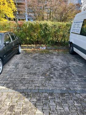 Foto - Außenstellplatz in Neuperlach - 35,00 EUR Miete,
