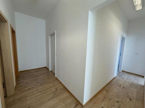 Foto - Praxisgeeignetes Gewerbehaus mit guter Erreichbarkeit in Wildenberg