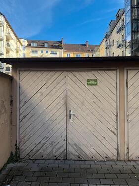 Foto - Innenhof Garagenstellplatz - 155,00 EUR Miete,