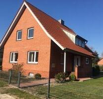 Top modernisierte Dachgeschosswohnung mit Balkon in Husum