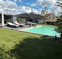 Bungalow mit Pool und sep. Baugrundstück - Neustadt (Wied) Hombach