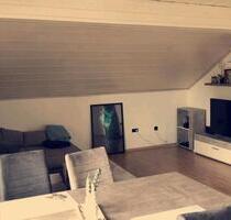 Helle 3-Zimmer-Dachgeschosswohnung - Schondra