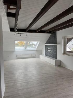 Foto - 3-Zimmer-Dachgeschosswohnung mit großem Balkon in Büchenbach