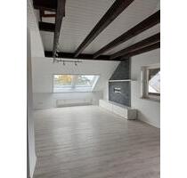 3-Zimmer-Dachgeschosswohnung mit großem Balkon in Büchenbach