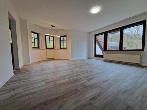 Foto - Schöne 4,5 Zimmer Wohnung mit Balkon in Ingelfingen-Eberstal