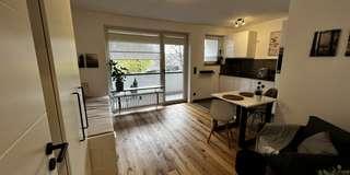Foto - Komplett möbliertes, stilvolles Apartment mit Küche und Balkon