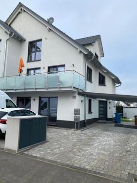 Foto - Moderne 4-Zi. Neubau-Maisonette mit Südbalkon und Wärmepumpe