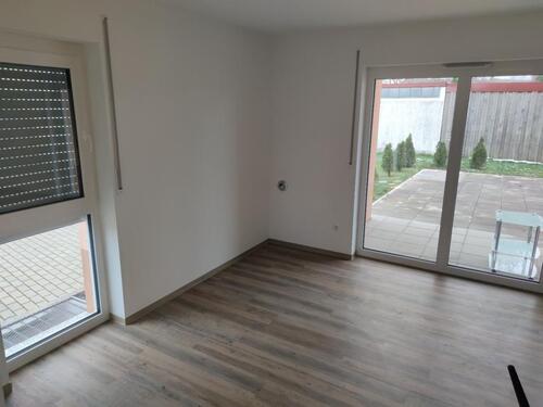 Foto - Mietwohnung, 3 Zimmer, neuwertig, große Terrasse, Königshofen
