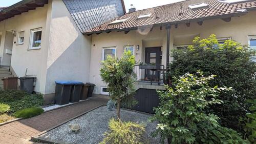 Foto - Ruhiges Wohnen: 4-Zimmer-Reihenmittelhaus mit Garage und Garten