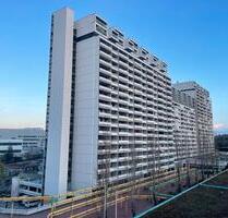 Olympiadorf: Großer Stellplatz zu vermieten - München Am Riesenfeld