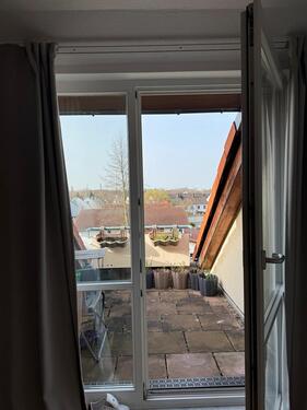 Foto - 1 Zimmer Dachgeschoßwohnung zur Miete in Köln