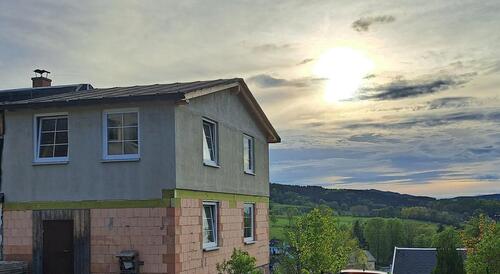 Foto - Haus mit Garten und Bungalow in ruhiger sonniger Lage