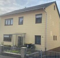 Einfamilienhaus in Rödental mit 3 Garagen und herrlichem Garten