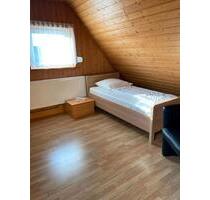 1 Zimmer DG Wohnung ab sofort an Pendler zu vermieten - Adelsdorf