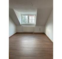 Dachgeschosswohnung - 411,00&nbsp;EUR Kaltmiete, ca.&nbsp; 42,00&nbsp;m&sup2; in Treuen (PLZ: 08233)
