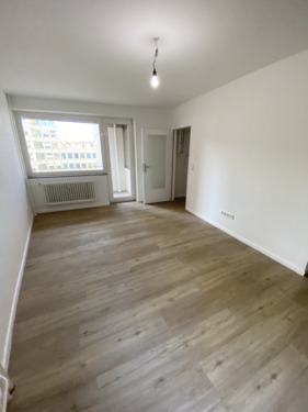 Foto - Einziehen und wohlfühlen! 2-Zimmer-Wohnung, Erstbezug nach Sanierung, Einbauküche