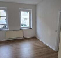 kleine 3 Raumwohnung im Erdgschoss neu gemacht ! - Glauchau